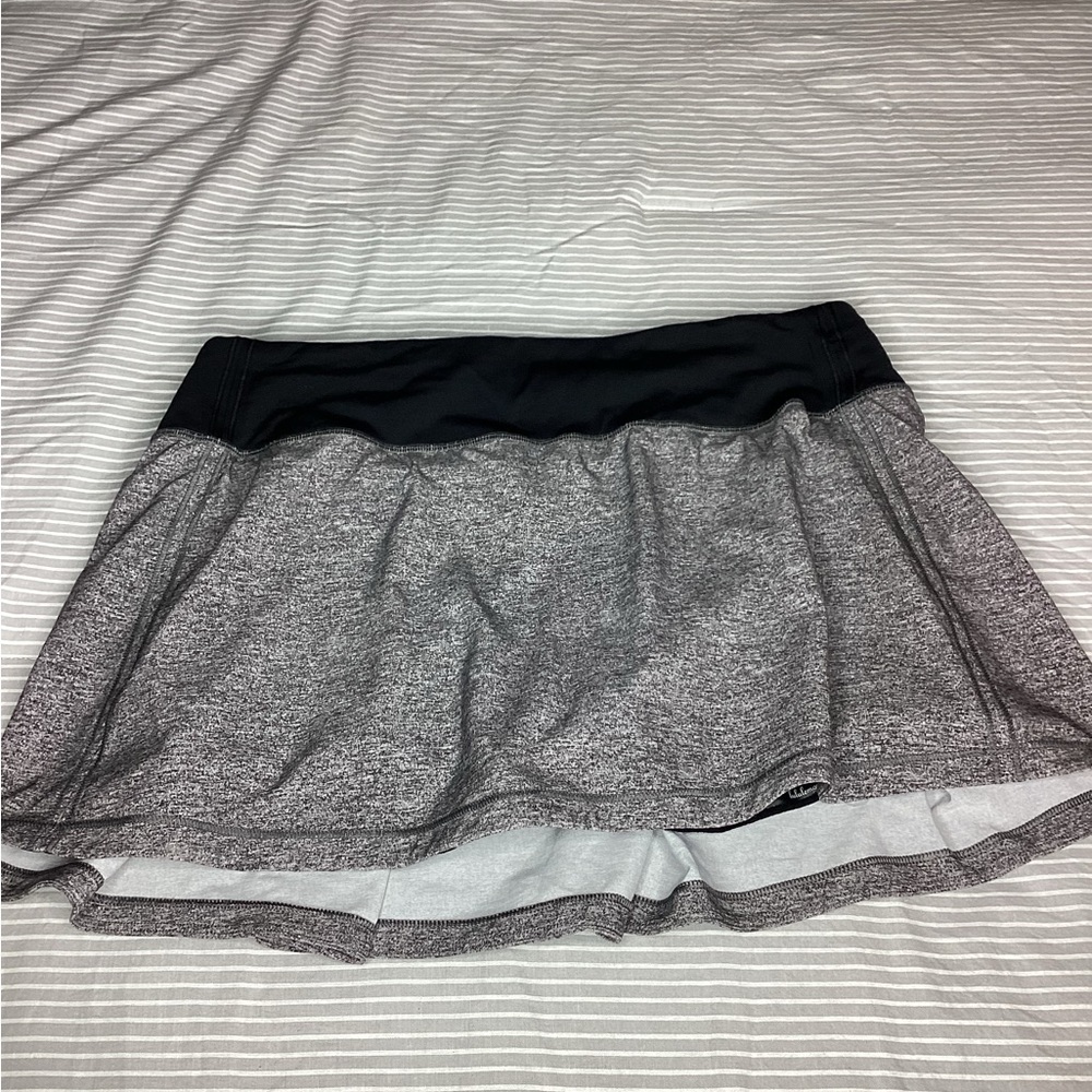 Lululemon skirt size 8